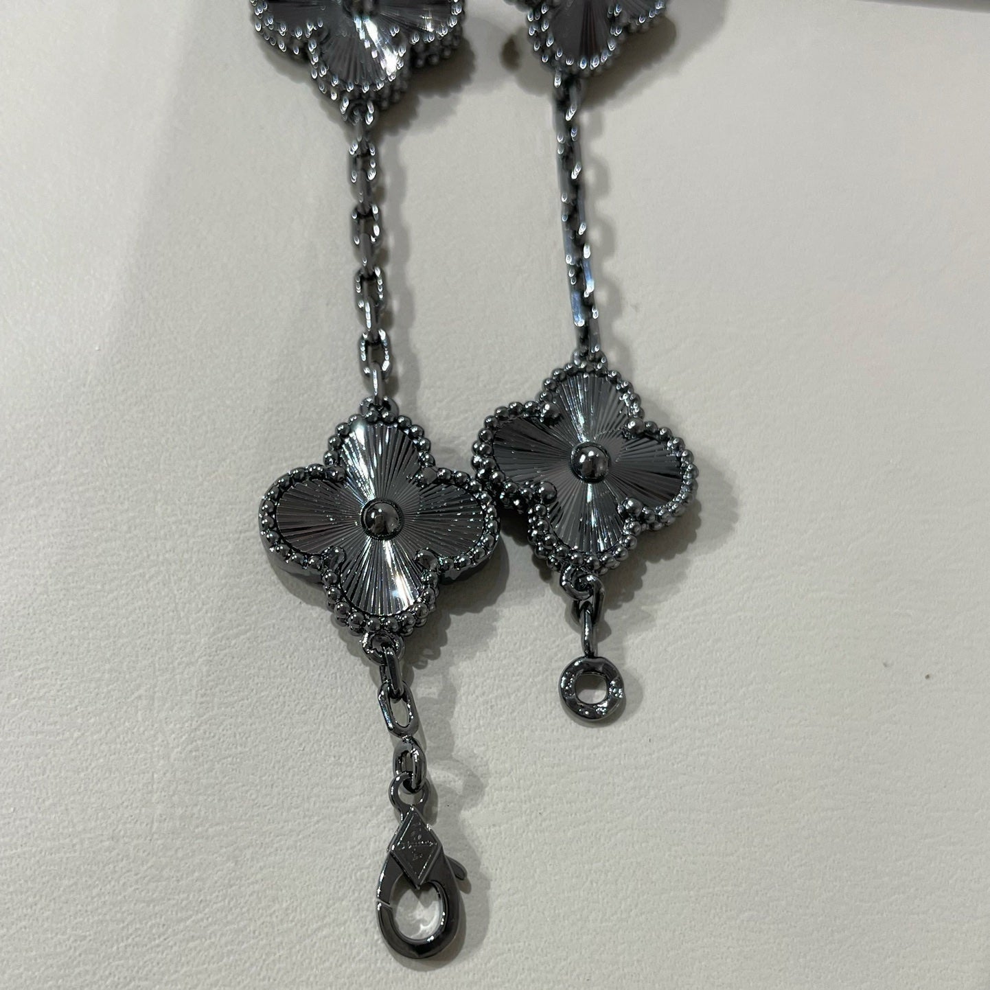 [Perla Lux]CLOVER 5 MOTIF BLACK BRACELET