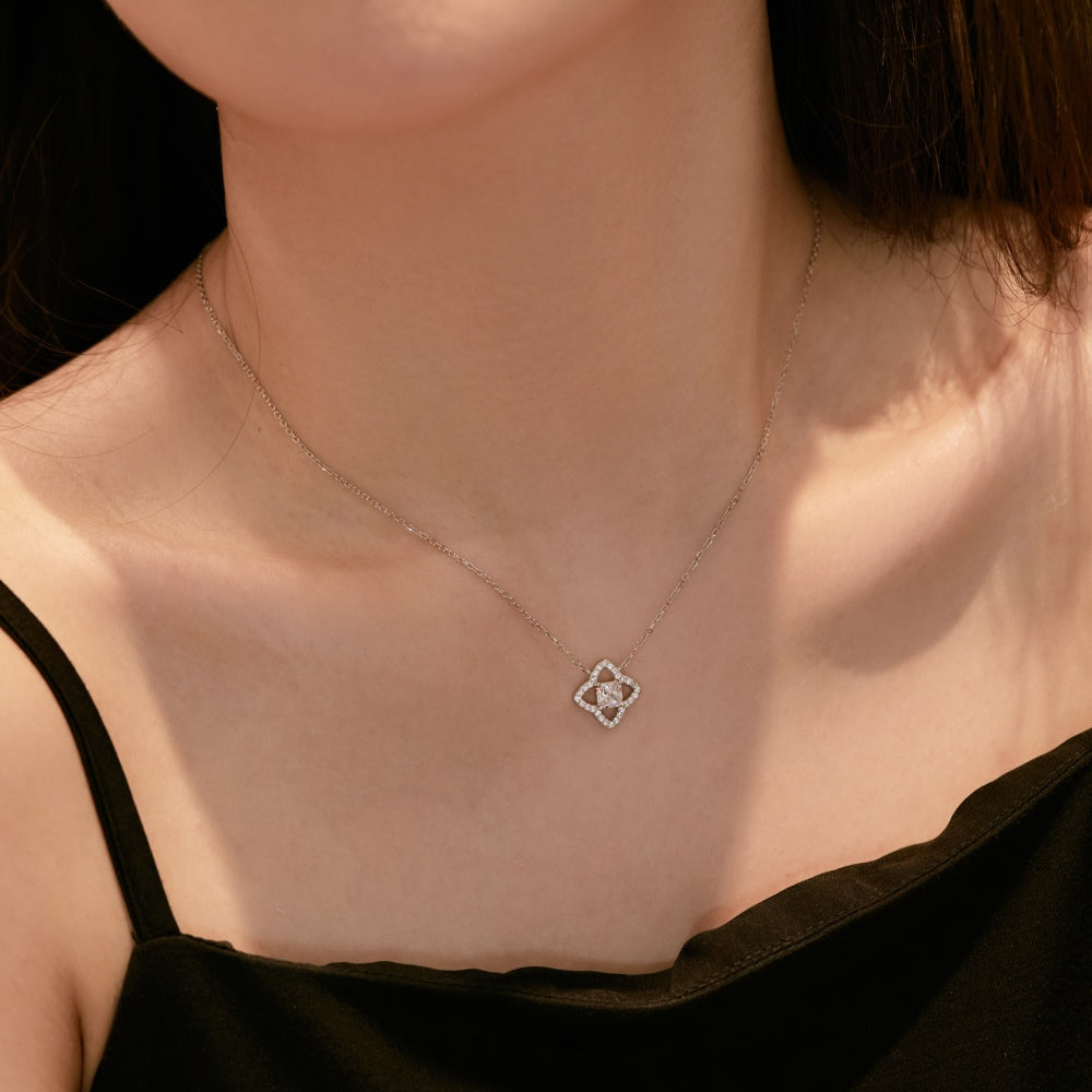 [Perla Lux]Exquisite Flower Shape Princess Cut Necklace
