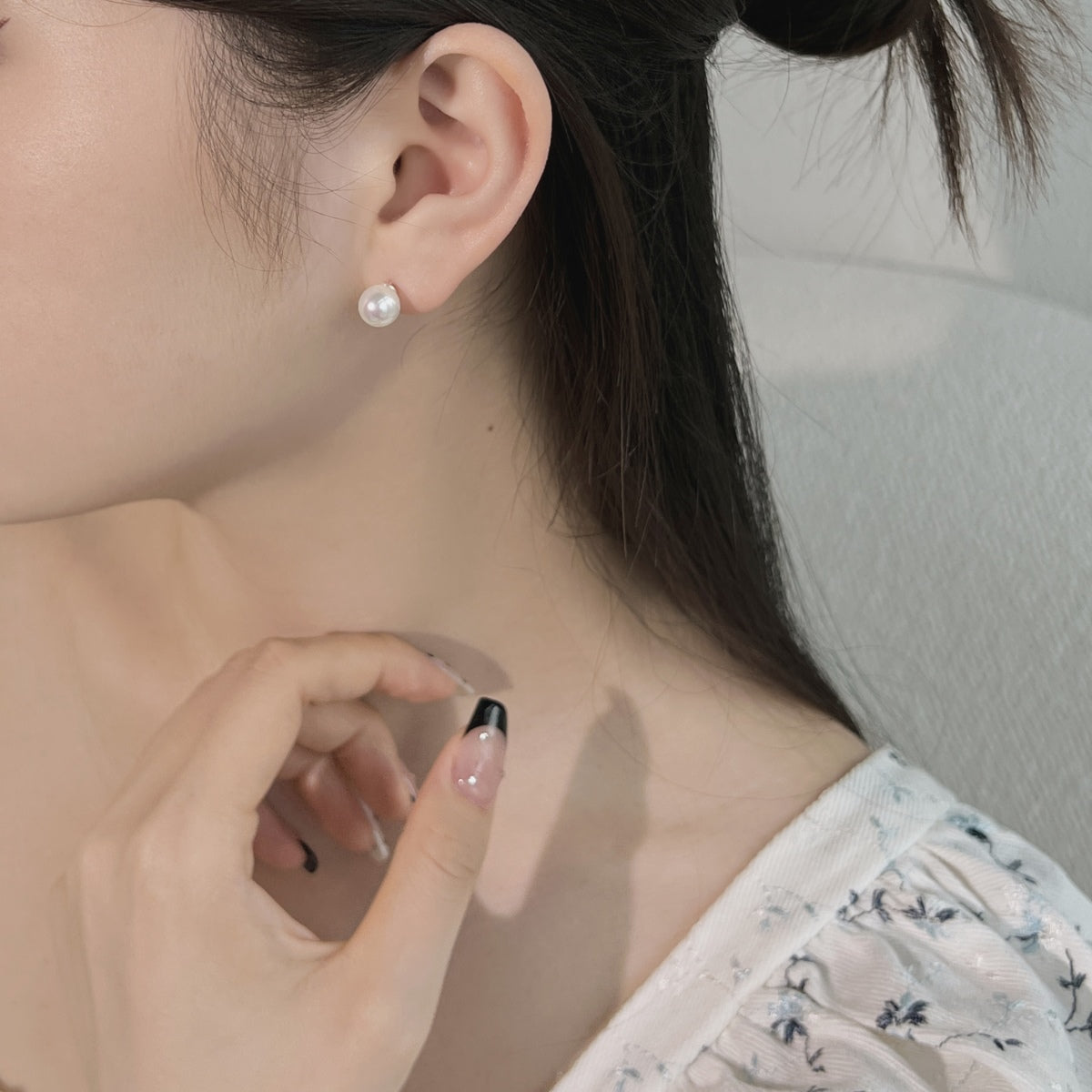 [Perla Lux]Delicate Pearl Earrings