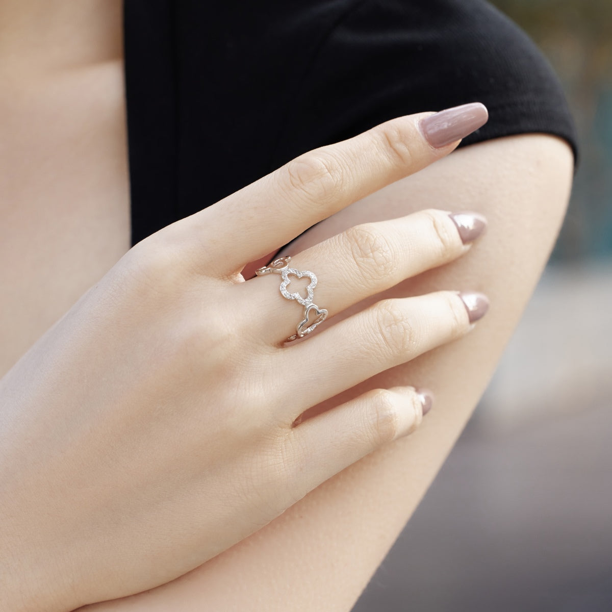 [Perla Lux]Hollow Design Four-Leaf Clover Flower Shape Ring