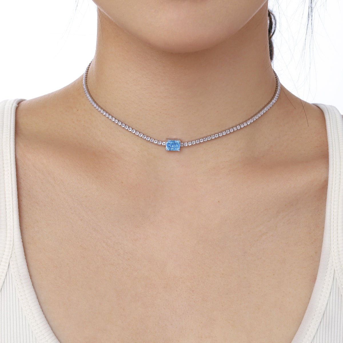[Perla Lux]2.0 carat Ornate Emerald Cut Necklace