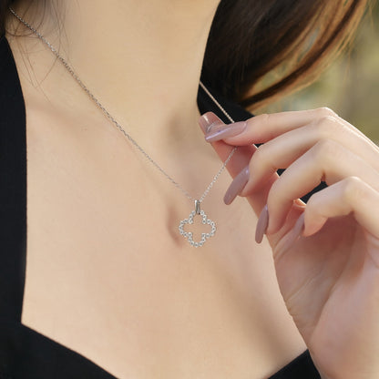 [Perla Lux]Four-Leaf Clover Hollow Design Exquisite Necklace