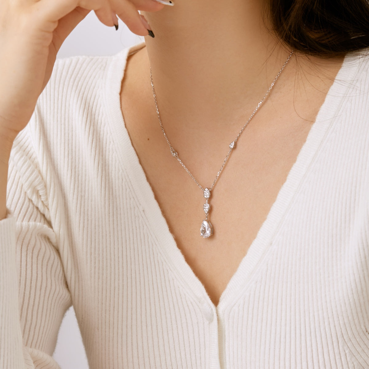 [Perla Lux]Dazzling Pear Cut Necklace