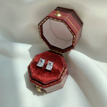 [Perla Lux]Stylish Shiny Rectangular Center Stone Stud Earrings