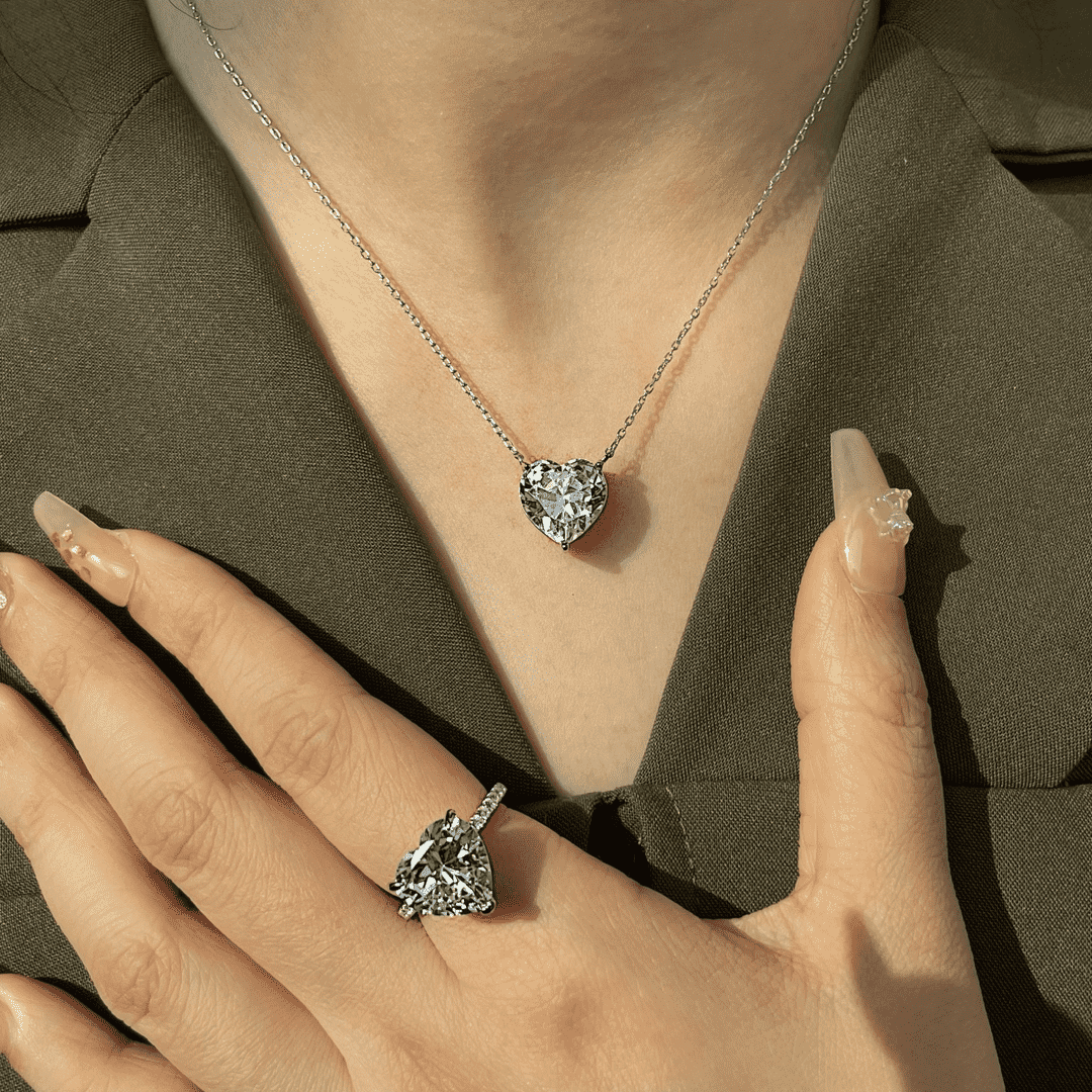 [Perla Lux]6.0 carat Radiant Heart Shape Necklace