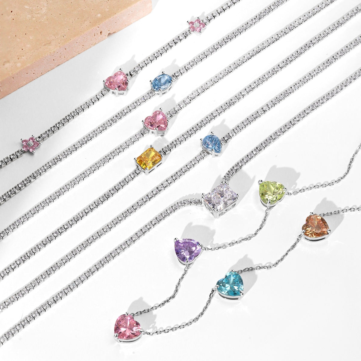 [Perla Lux]Dazzling Pink Heart Flower Necklace
