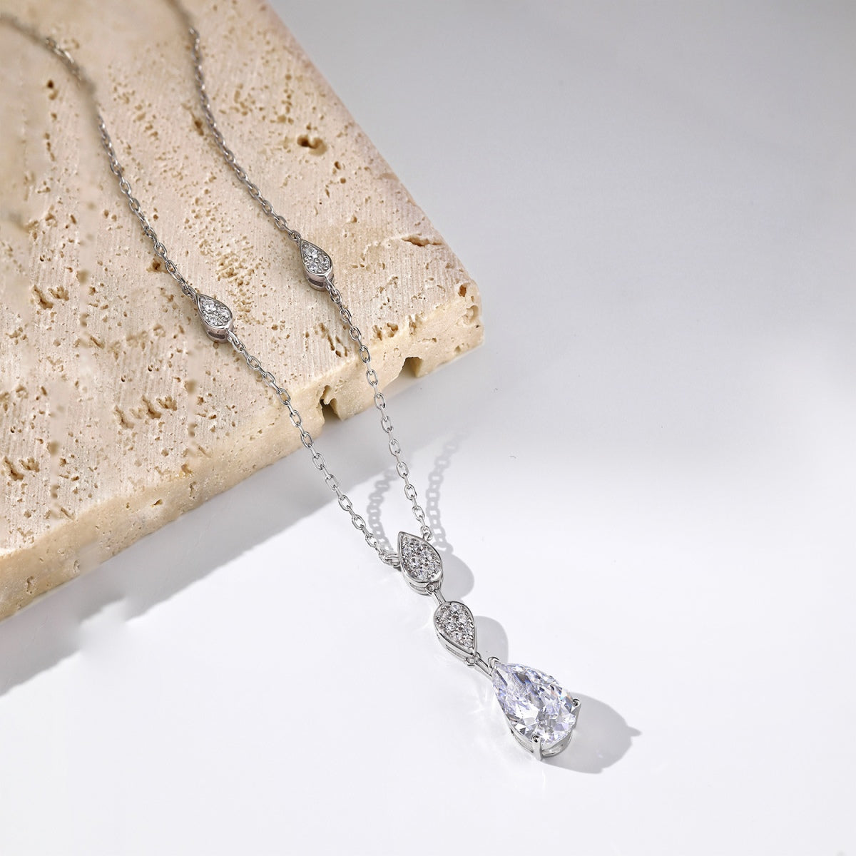 [Perla Lux]Dazzling Pear Cut Necklace