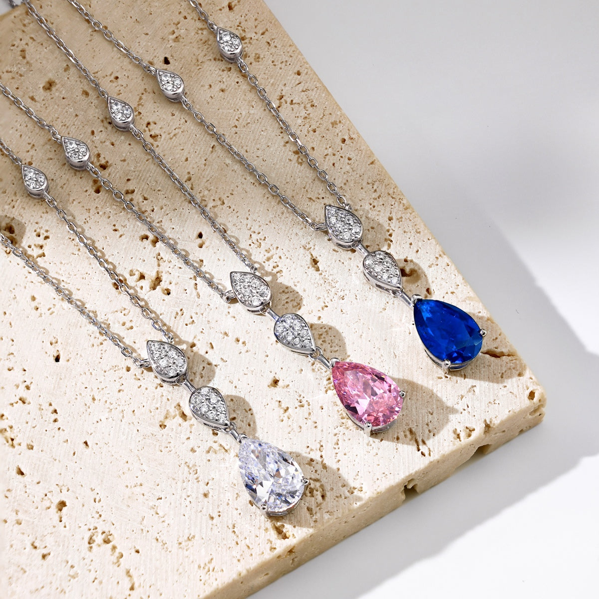 [Perla Lux]Dazzling Pear Cut Necklace