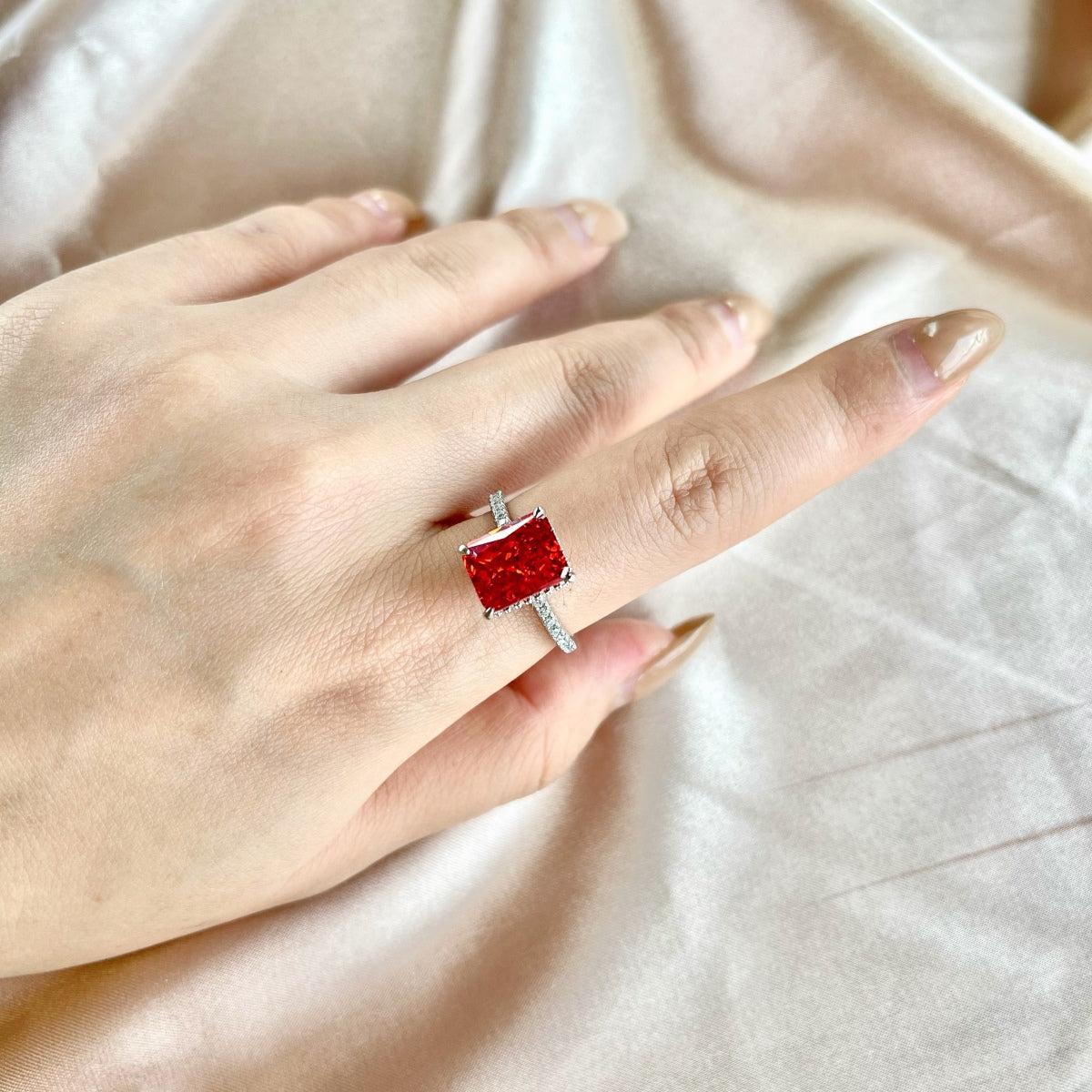 [Perla Lux]4.0 Carat Luxurious Engagement Ring