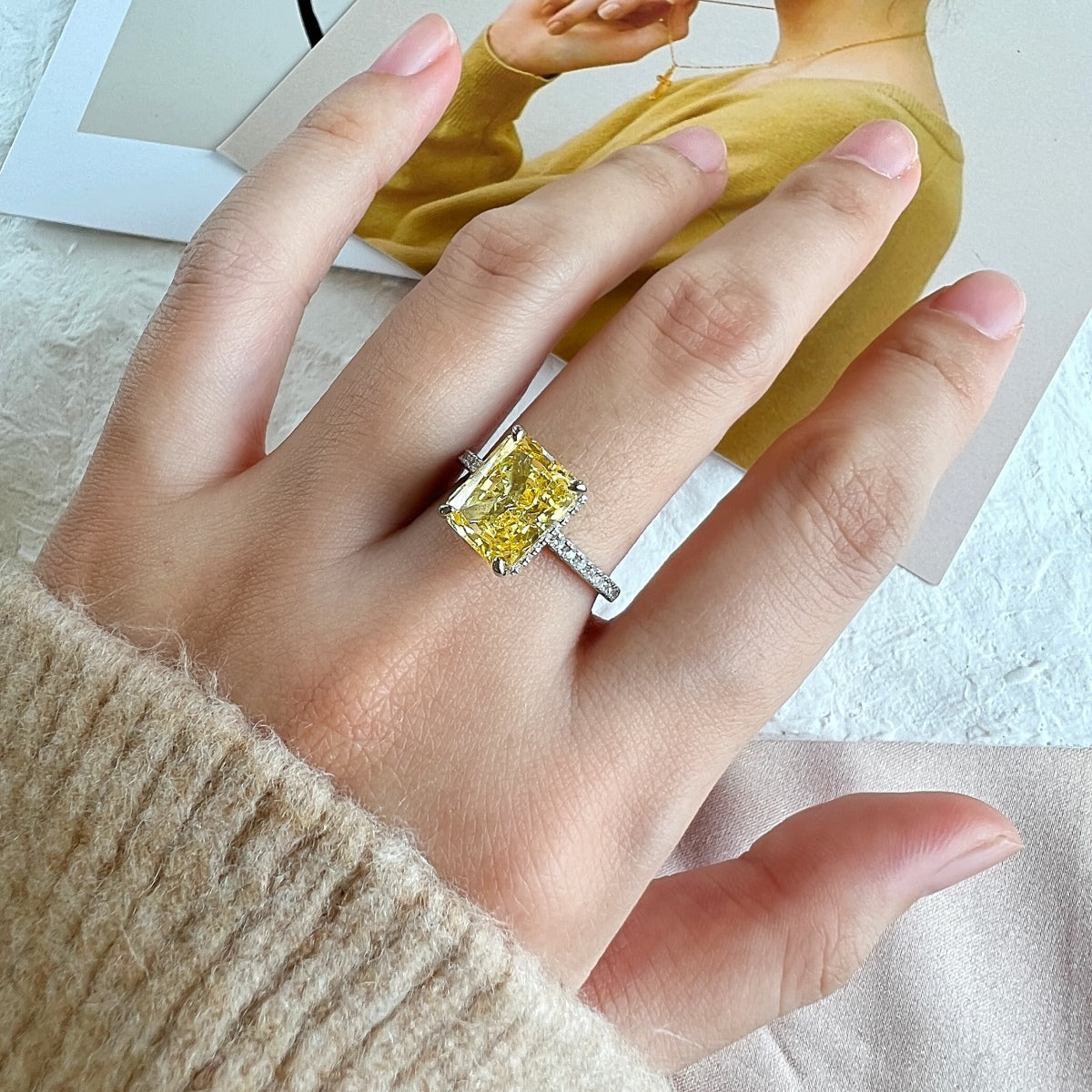[Perla Lux]4.0 Carat Luxurious Engagement Ring