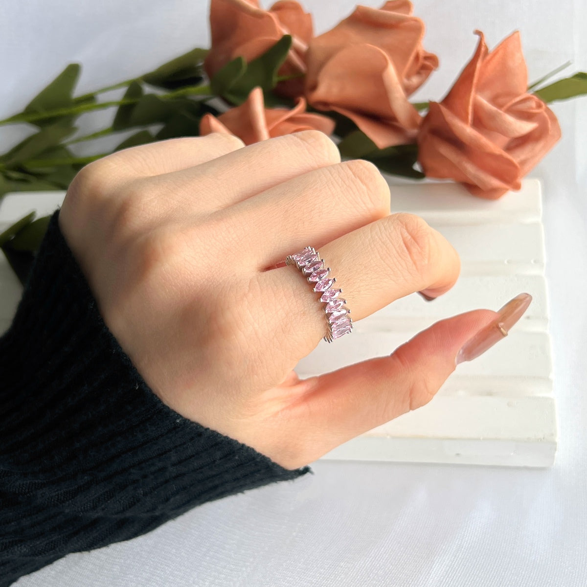 [Perla Lux]Gorgeous Marquise Cut Tennis Ring