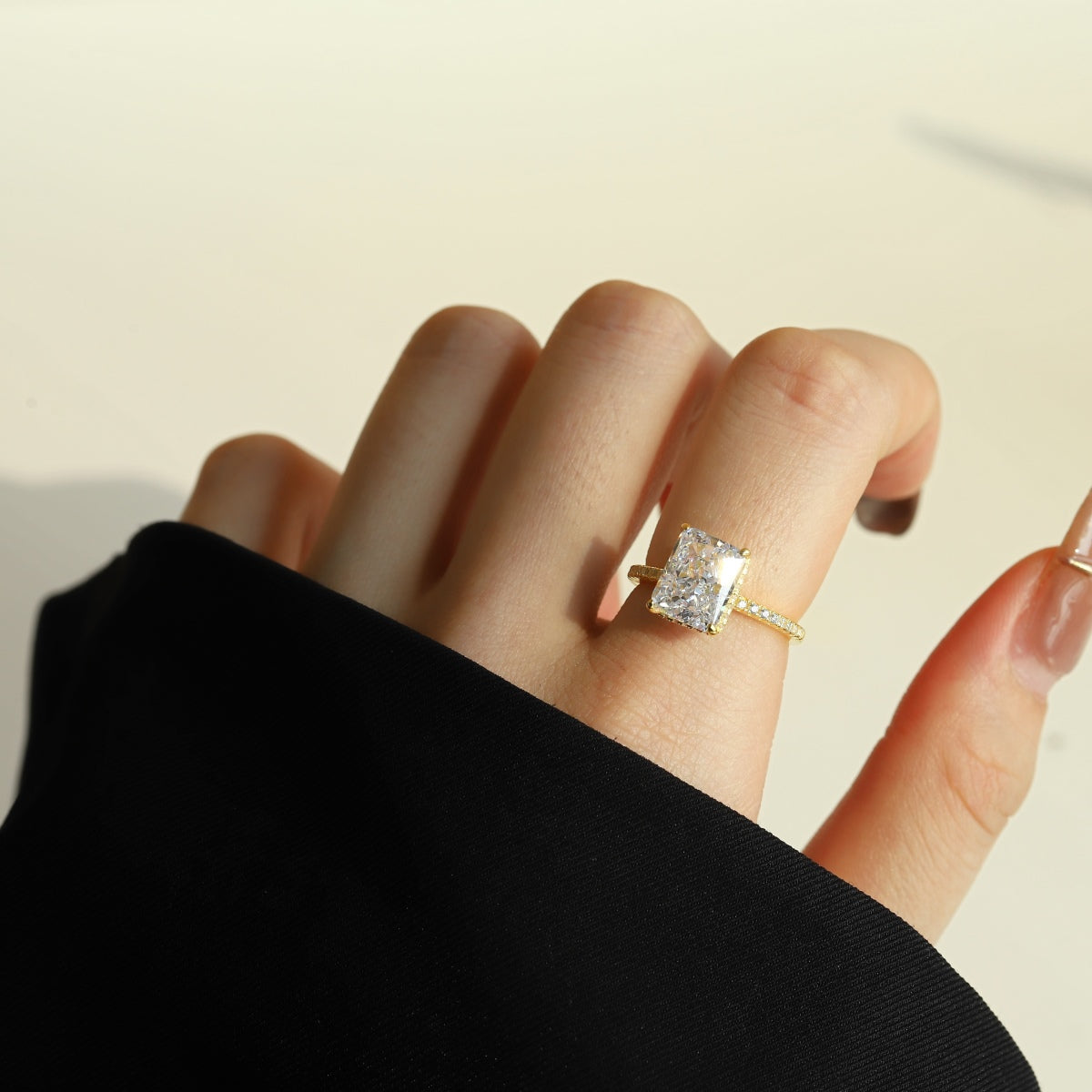 [Perla Lux]4.0 Carat Luxurious Engagement Ring