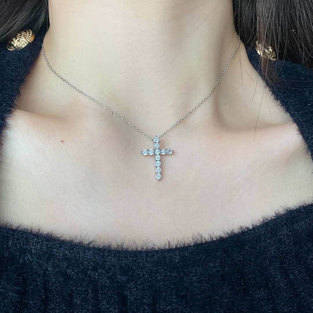 [Perla Lux]Unique Cross Shape Necklace