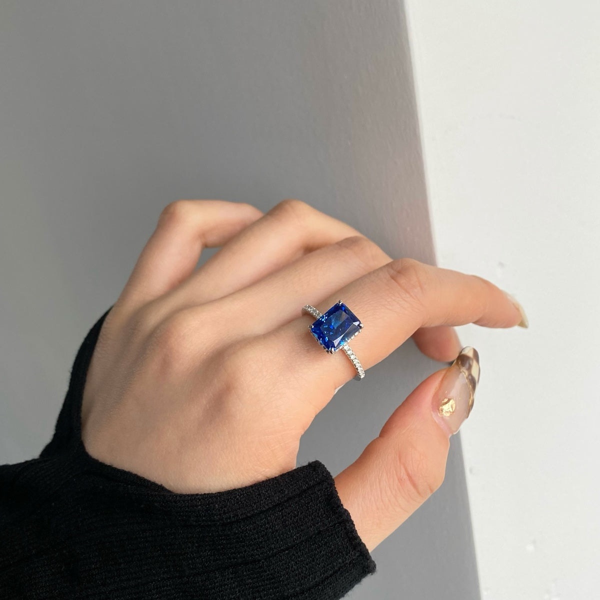 [Perla Lux]4.0 Carat Luxurious Engagement Ring