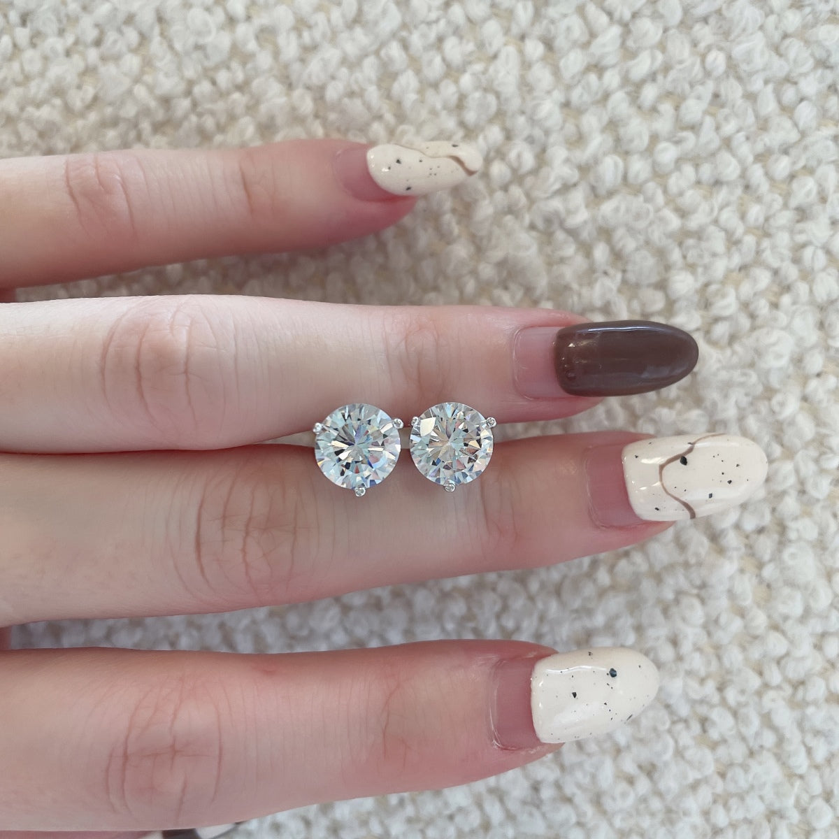 [Perla Lux]Dainty Round Shape Earrings