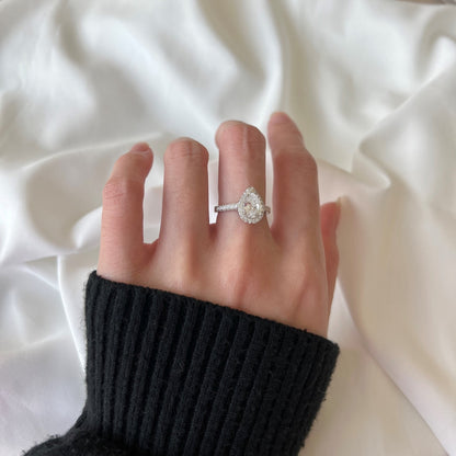 [Perla Lux]1.0 Carat Luxurious Resplendent Water Drop Shape Wedding Ring