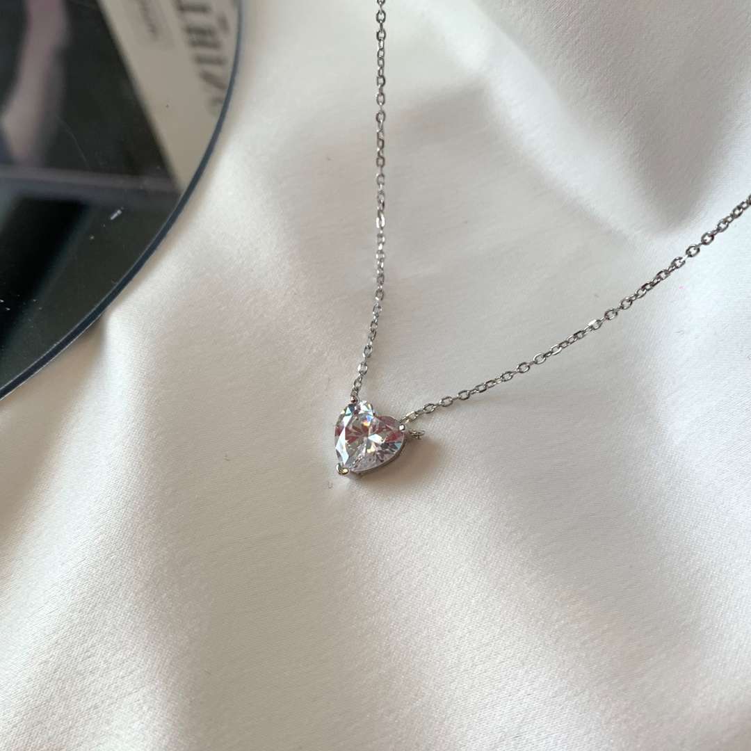 [Perla Lux]Heart Shape Main Stone Pendant Collarbone Necklace