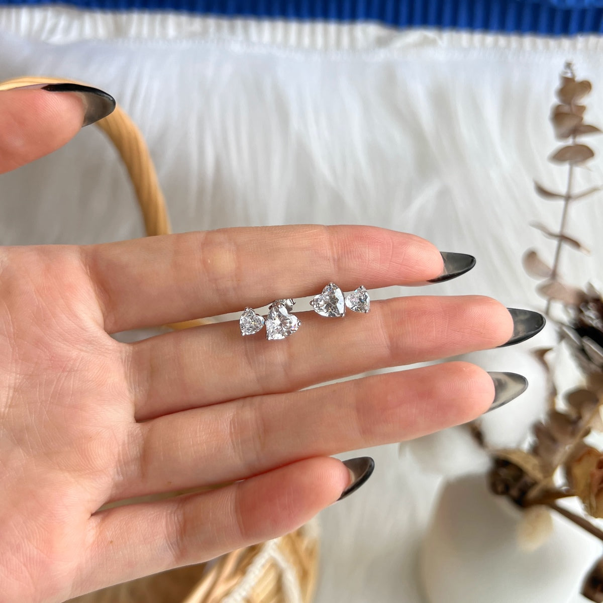 [Perla Lux]Double Heart-Shape Classic Princess Style Earrings