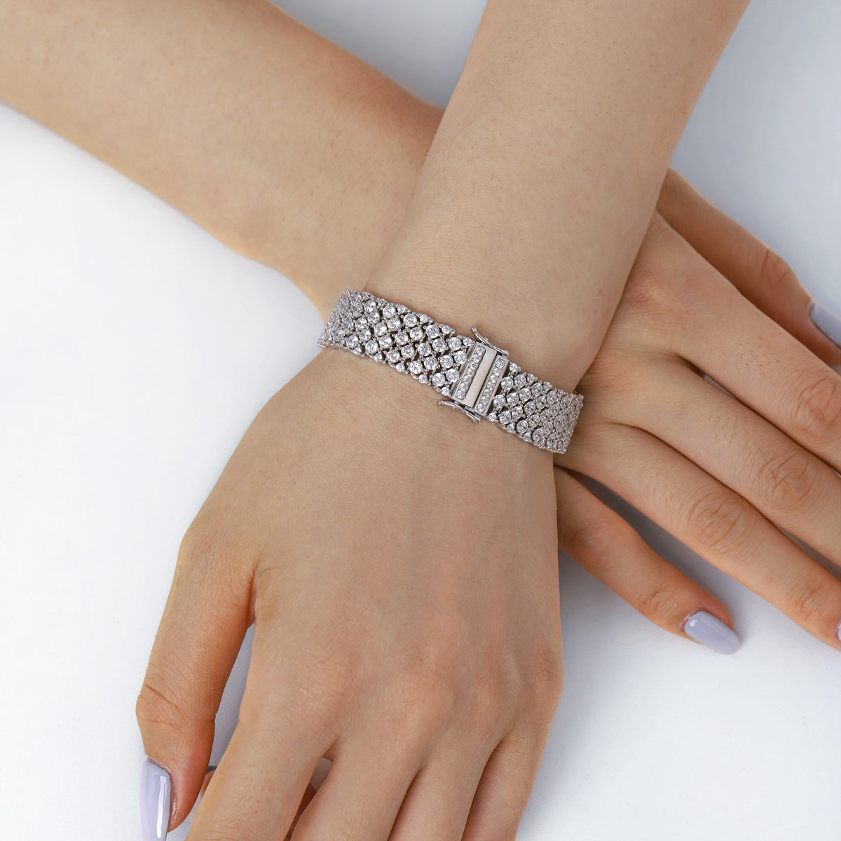[Perla Lux]Ornate Elegant Round Cut Party Bracelet