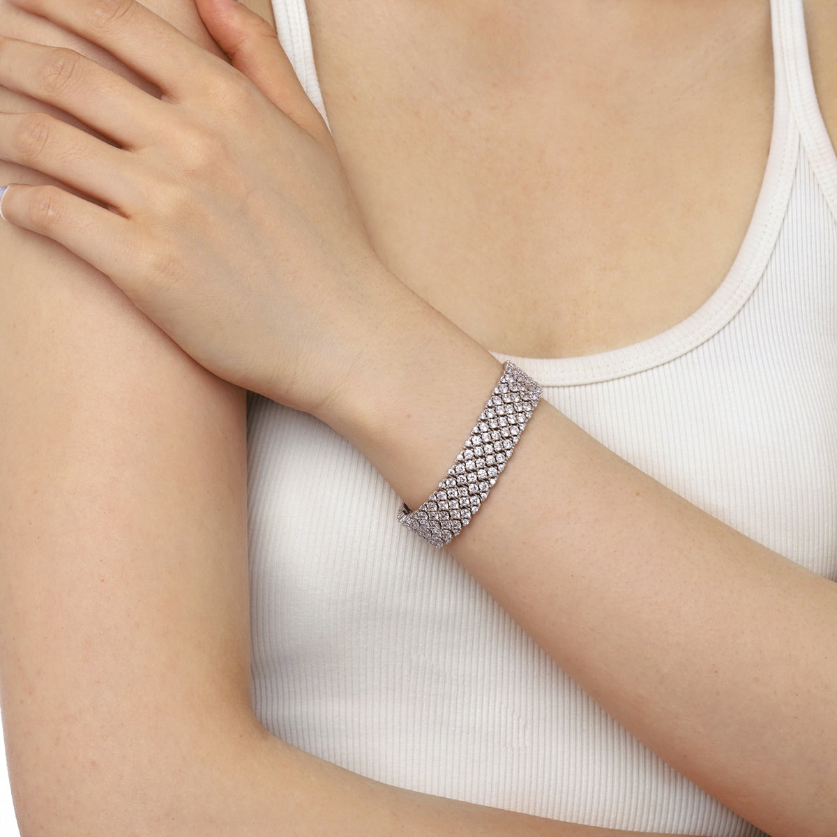 [Perla Lux]Ornate Elegant Round Cut Party Bracelet