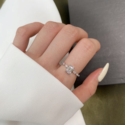 [Perla Lux]1.0 Carat Dainty Resplendent Radiant Cut Daily Ring