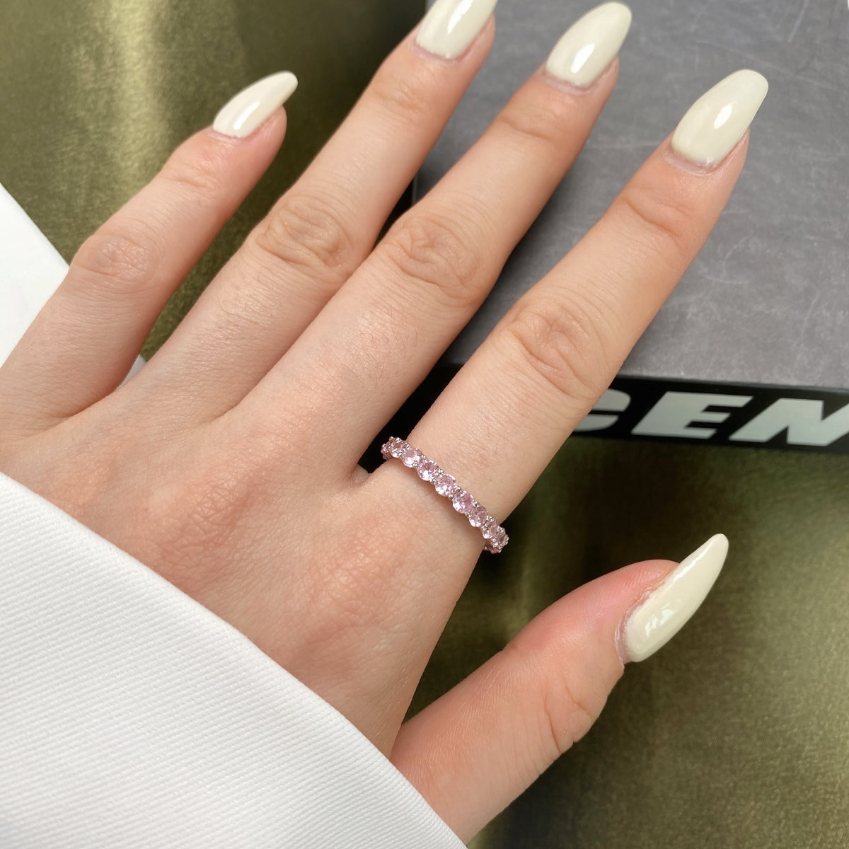 [Perla Lux]Sparkling Round Cut Tennis Ring