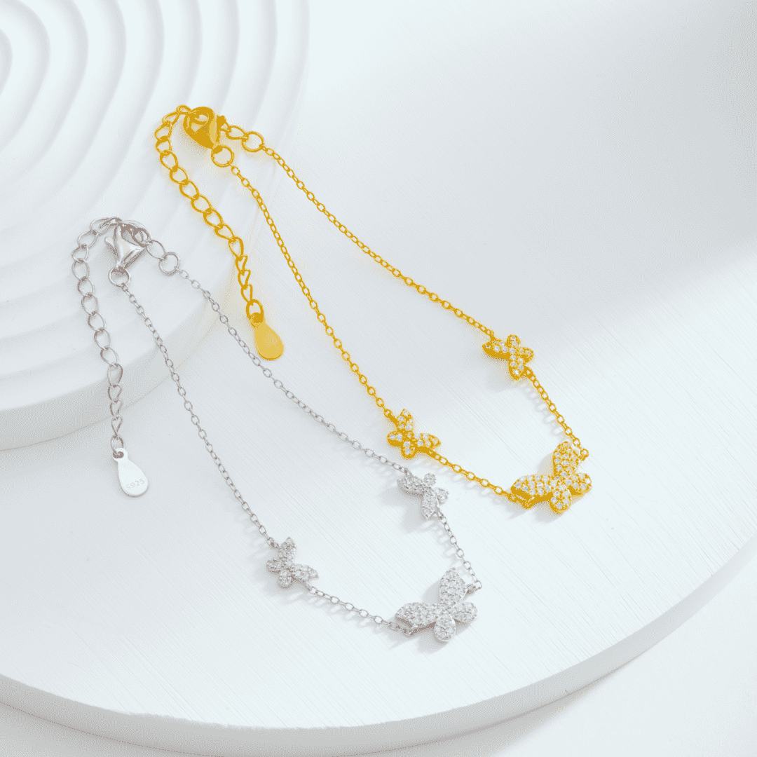[Perla Lux]Delicate Butterfly Pendant Bracelet