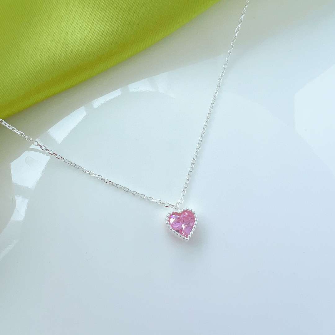 [Perla Lux]Ornate Heart Shape Necklace