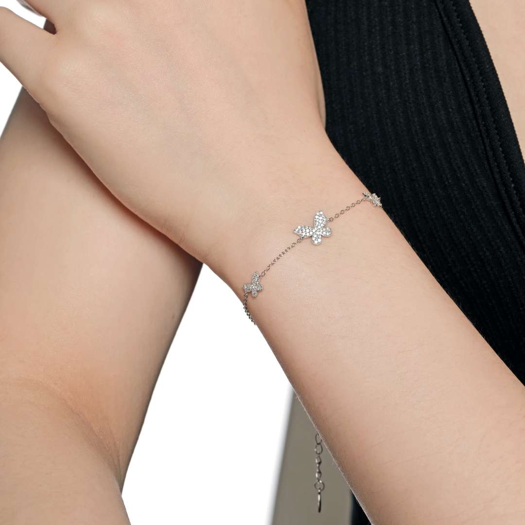 [Perla Lux]Delicate Butterfly Pendant Bracelet