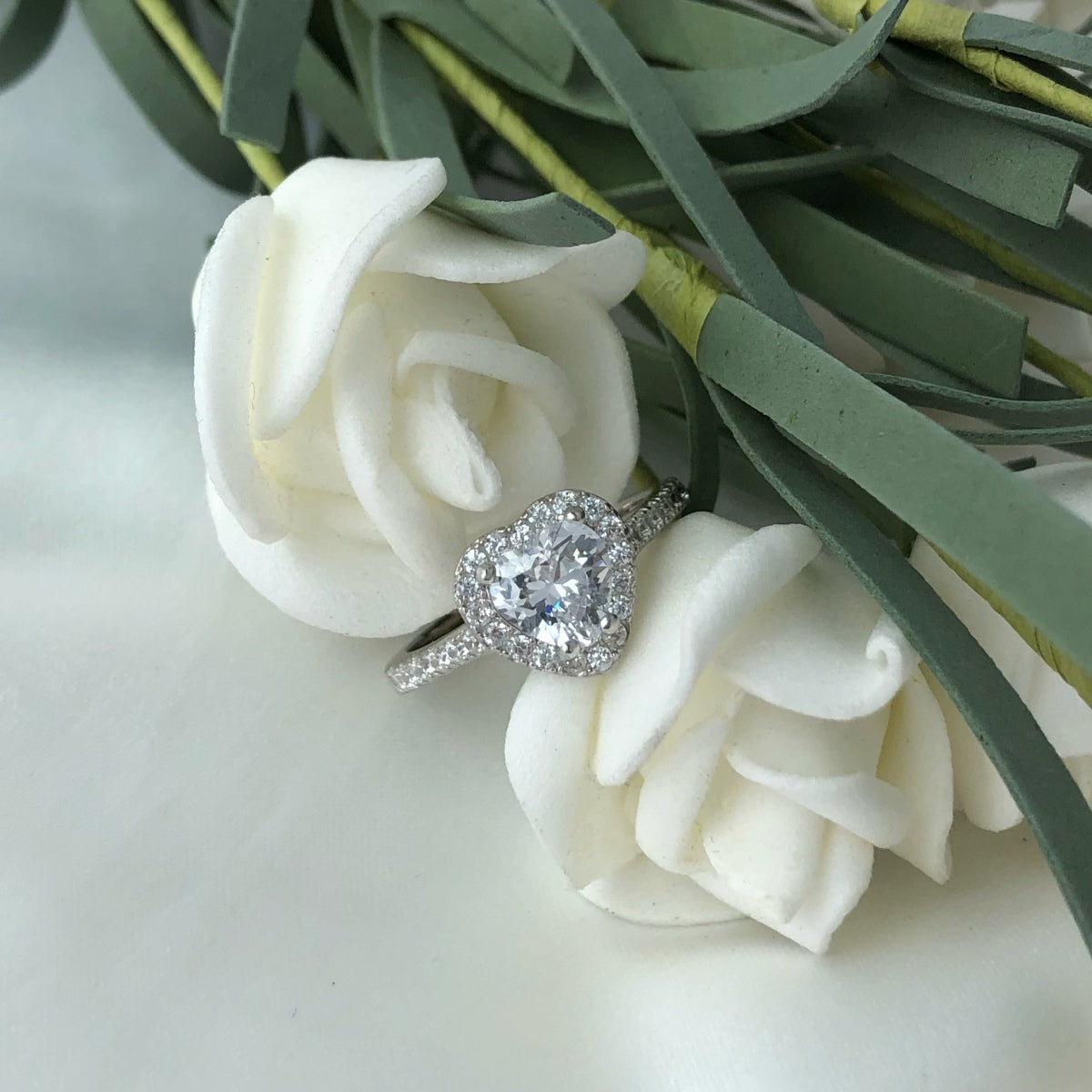 [Perla Lux]Eternity Splashy Romantic Heart Shape Lover Ring