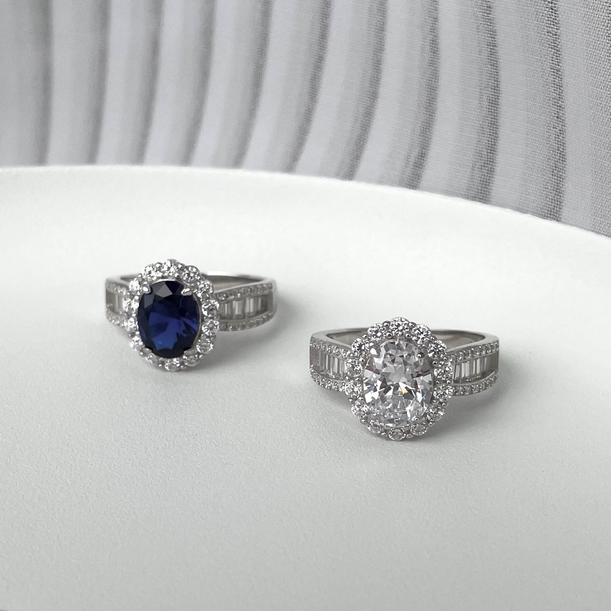 [Perla Lux]1.5 Carat Dazzling Charming Oval Cut Banquet Ring