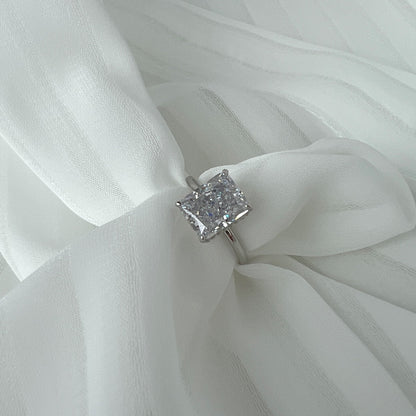 [Perla Lux]4.0 Carat Ornate Enchanting Radiand Cut Banquet Ring