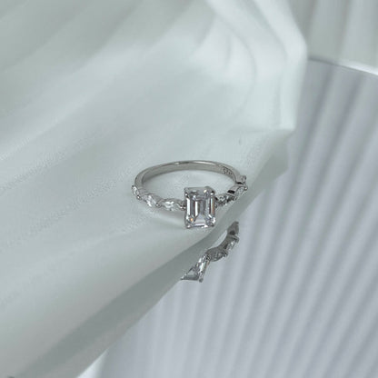 [Perla Lux]1.0 Carat Dainty Resplendent Radiant Cut Daily Ring