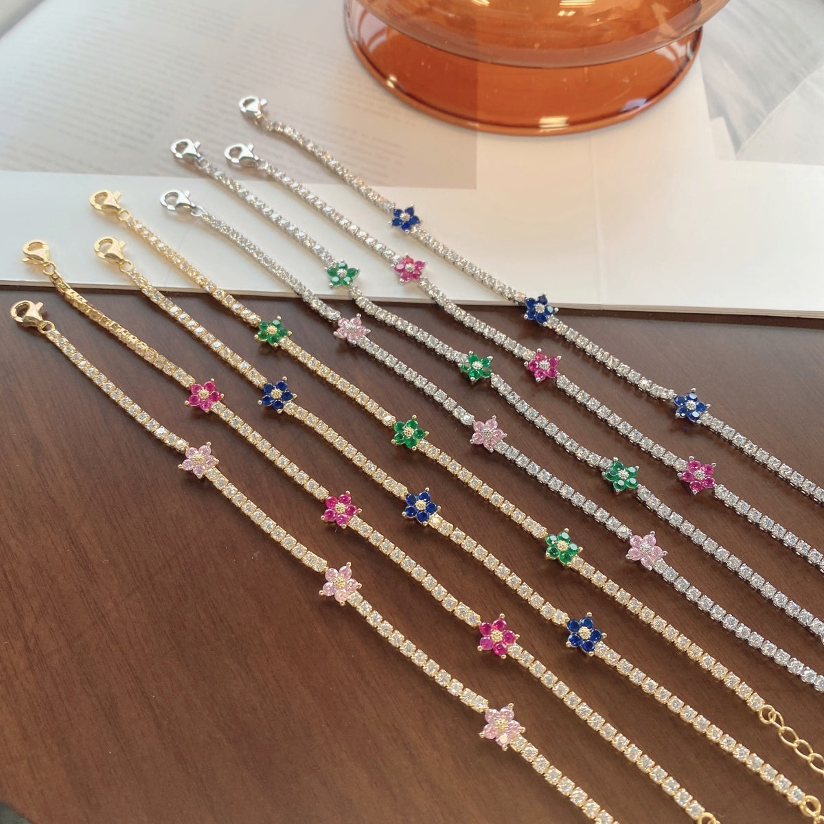 [Perla Lux]Sparkling Flower Shape Tennis Bracelet