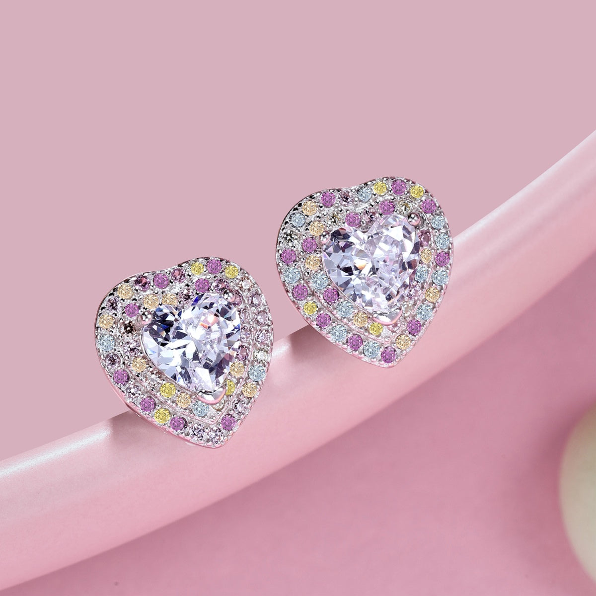 [Perla Lux]Dazzling Heart Shape Lover Earrings