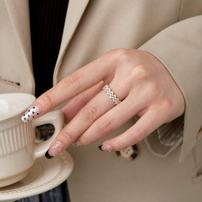 [Perla Lux]Delicate Enchanting Wave Shape Daily Ring