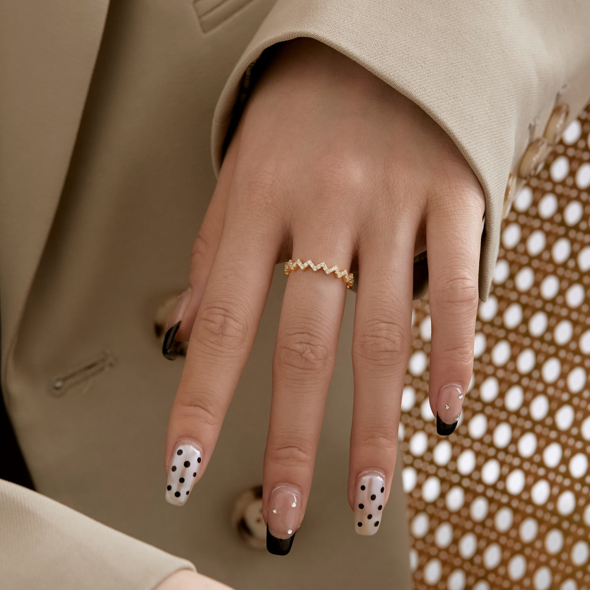 [Perla Lux]Delicate Enchanting Wave Shape Daily Ring