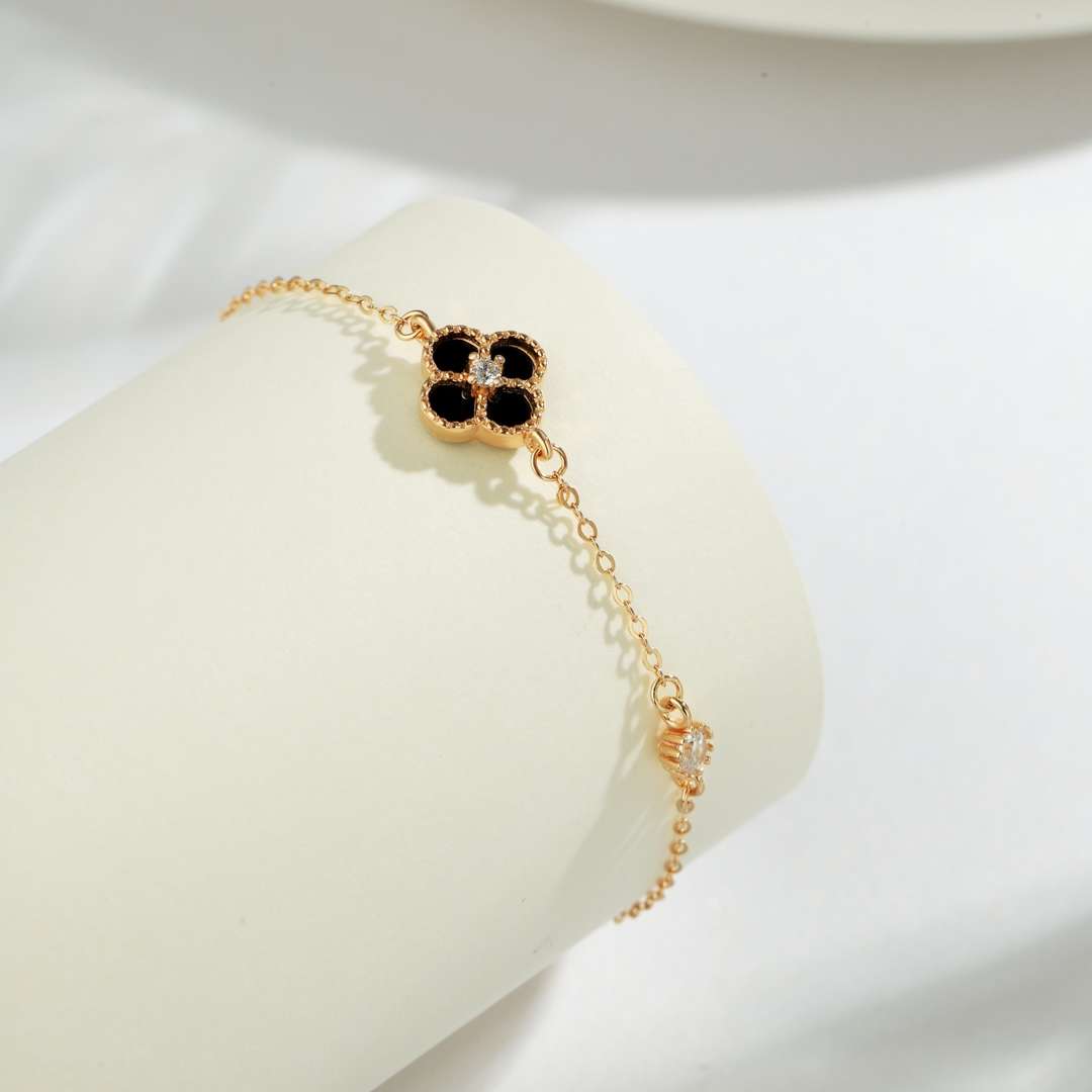 [Perla Lux]Delicate Four Leaf Clover Bracelet