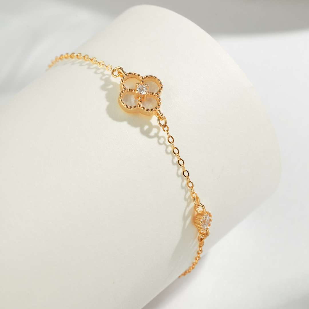 [Perla Lux]Delicate Four Leaf Clover Bracelet
