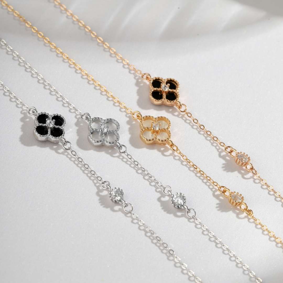 [Perla Lux]Delicate Four Leaf Clover Bracelet