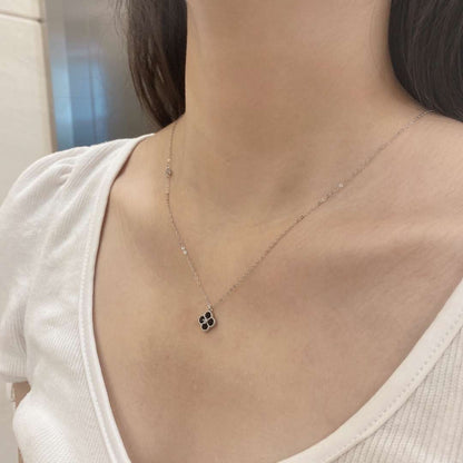 [Perla Lux]Delicate Flower Shape Necklace