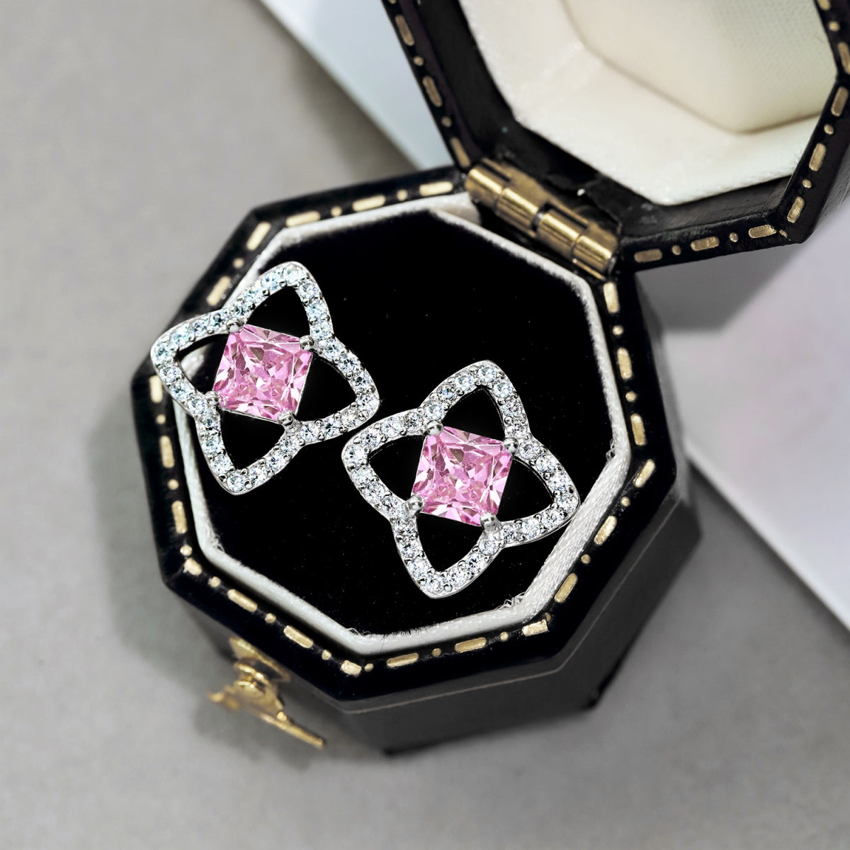 [Perla Lux]Elegant Star Shape Princess Cut Daily Earrings