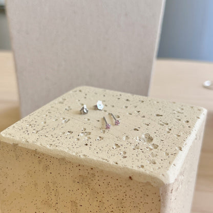 [Perla Lux]Delicate Solitaire Earrings