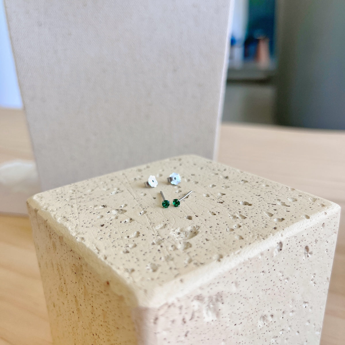 [Perla Lux]Delicate Solitaire Earrings