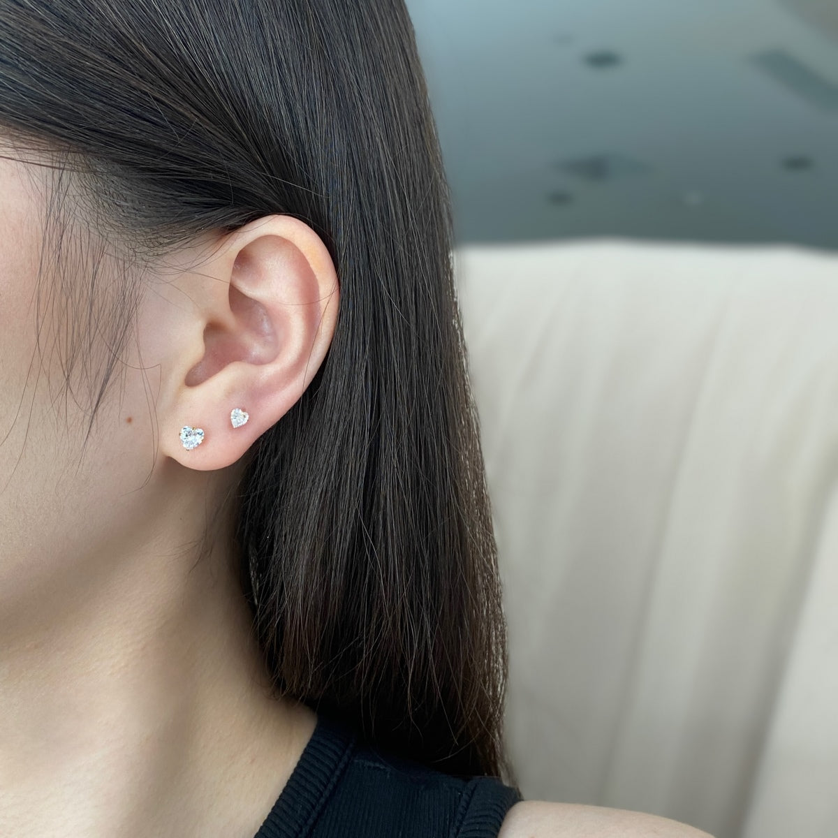 [Perla Lux]Sparkling Heart Shaped Simple Earrings