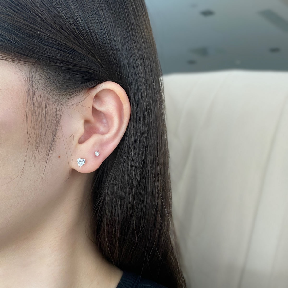 [Perla Lux]Sparkling Heart Shaped Simple Earrings