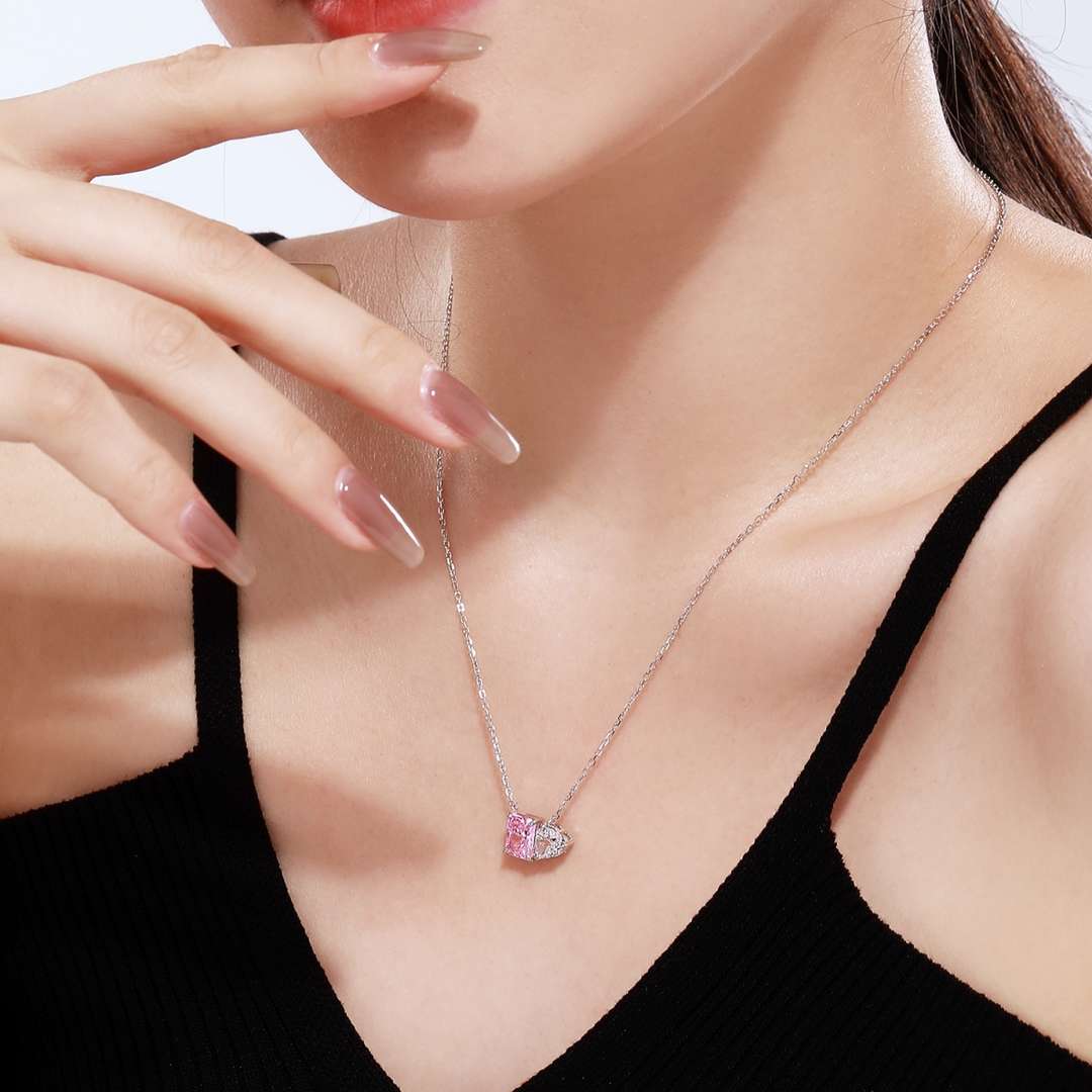 [Perla Lux]Dazzling Square & Heart Shape Necklace