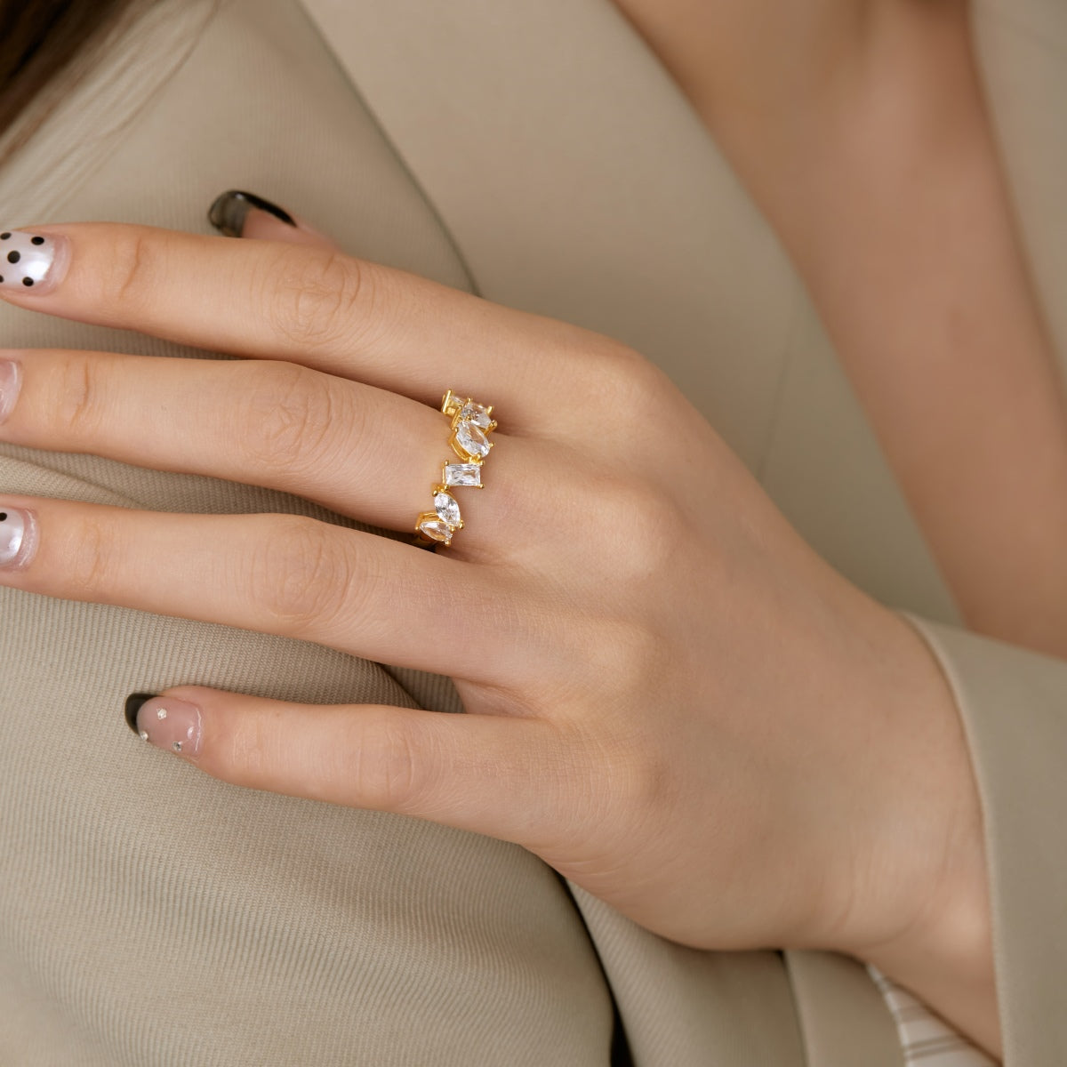 [Perla Lux]Delicate Multi Cut Ring