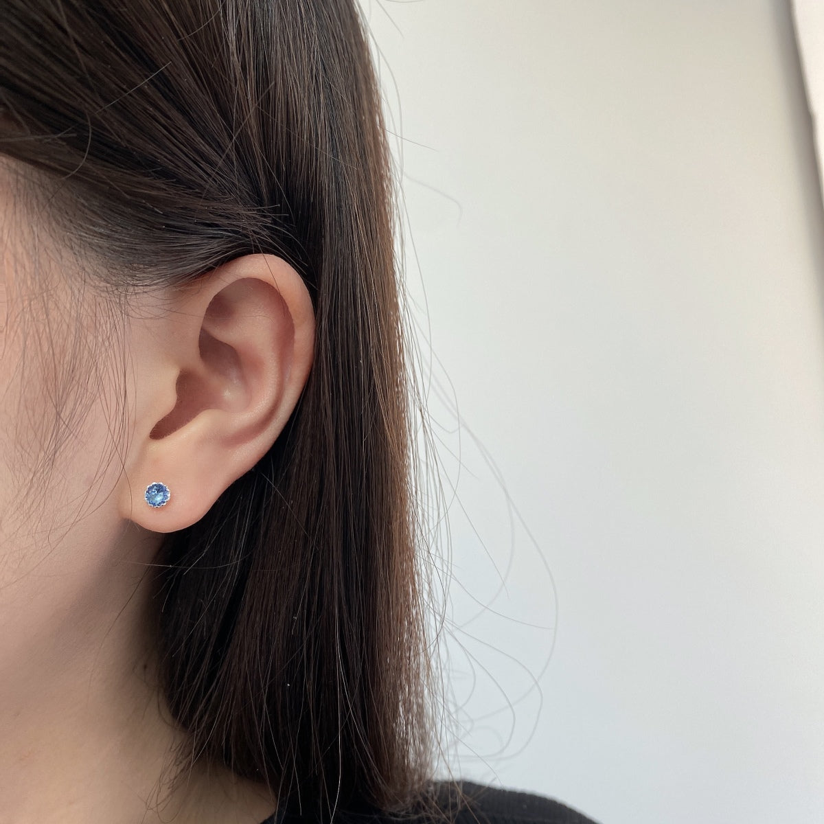 [Perla Lux]Sparkling Colorful Round Shape Earrings