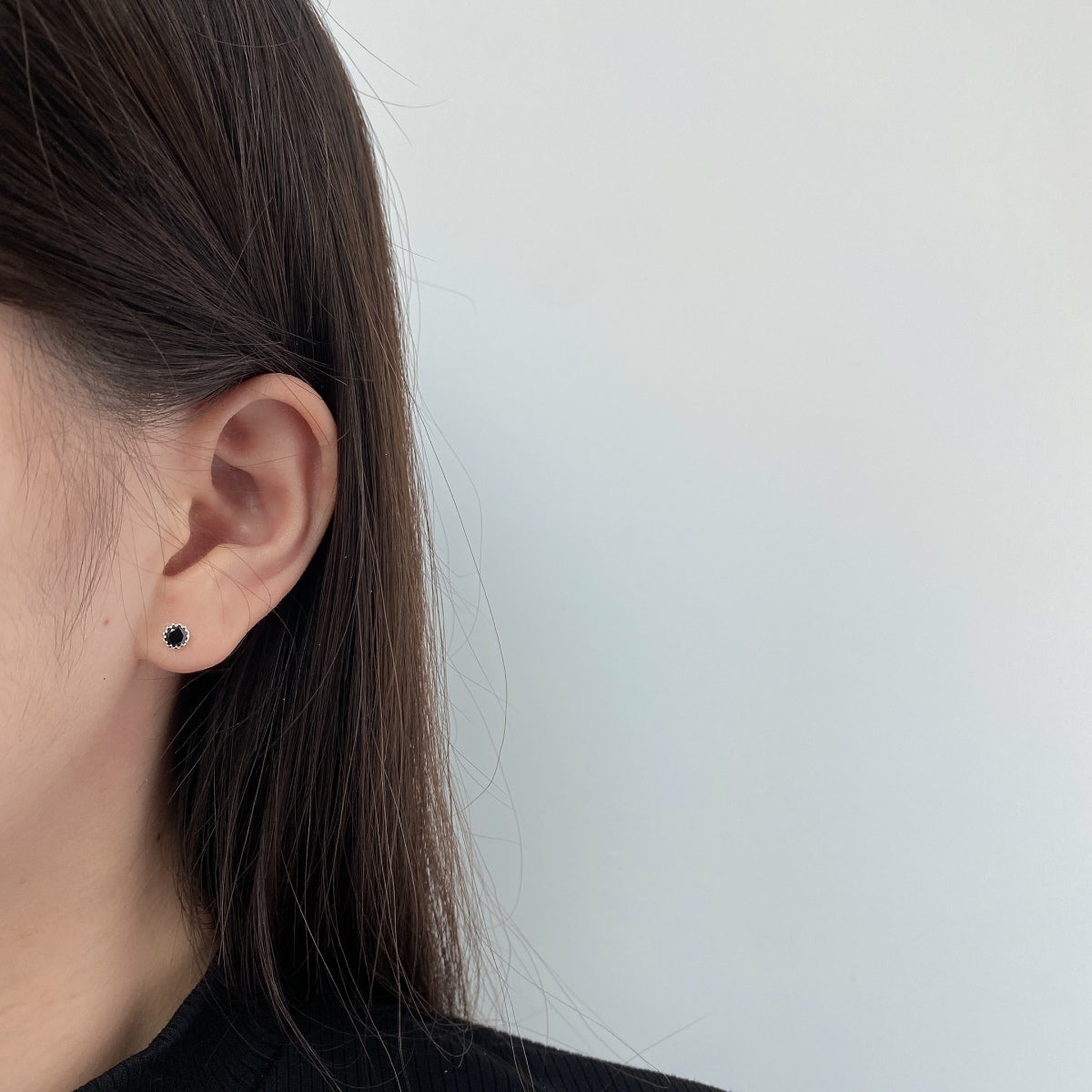 [Perla Lux]Sparkling Colorful Round Shape Earrings